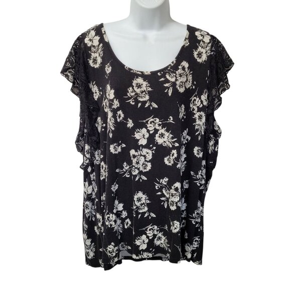 Torrid Super Soft Knits Top Size 3 (22/24 3X) Black White Floral Cap Lace Sleeve - Picture 1 of 11